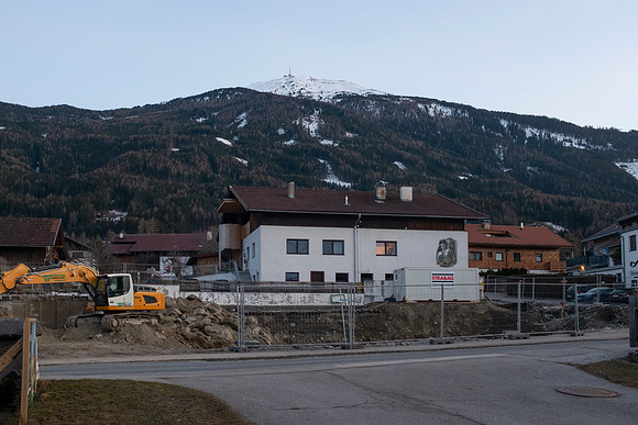 WG-20210222-9109