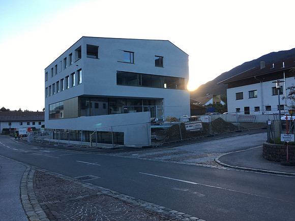 20220913_053329792_iOS