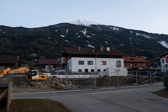 WG-20210222-9109