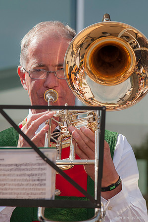 WG-20120923-1225