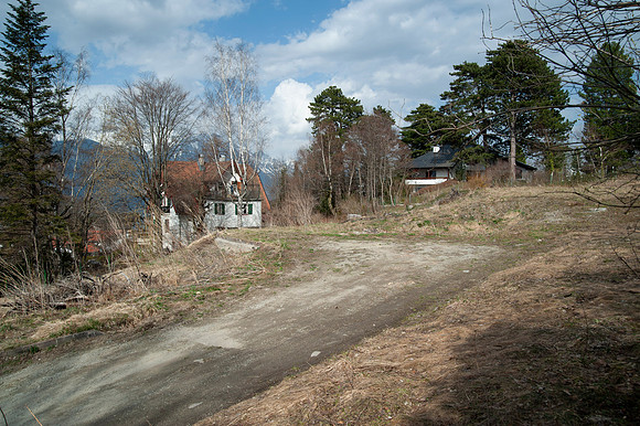 WG-20210402-77945
