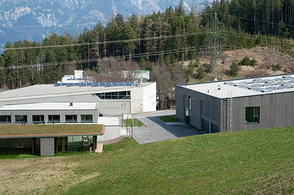 WG-20210410-77982
