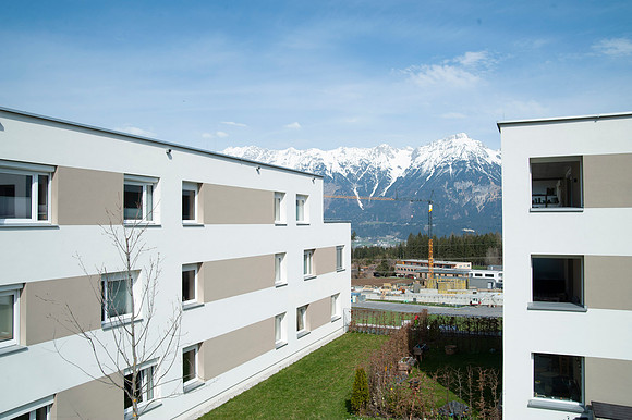 WG-20210410-77988