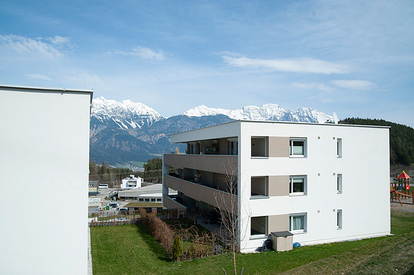 WG-20210410-77989