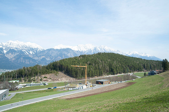 WG-20210410-78004