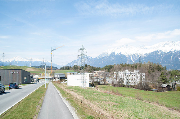 WG-20210410-78021