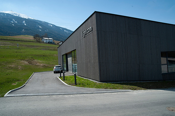 WG-20210410-78025