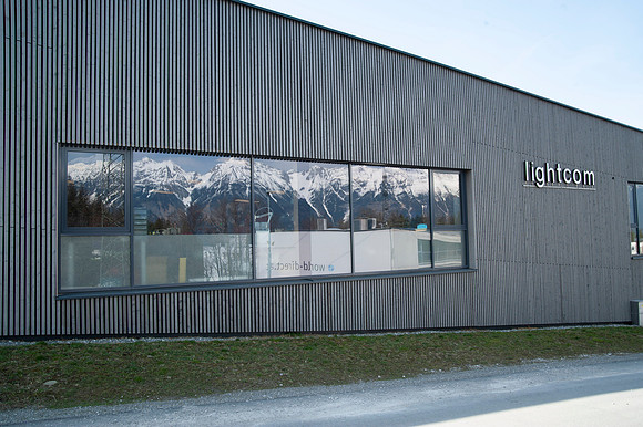 WG-20210410-78027