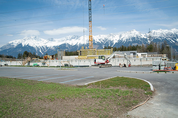 WG-20210410-78035