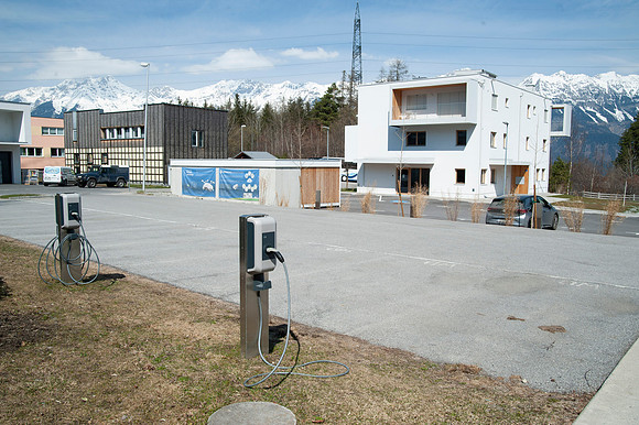 WG-20210410-78042