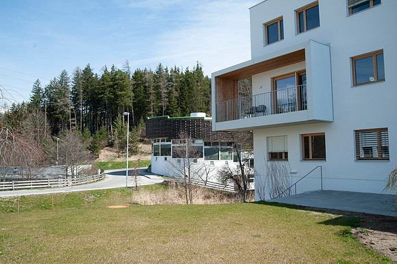WG-20210410-78046