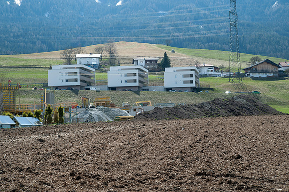 WG-20210410-78053